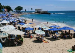 Um homem de 75 anos morreu na tarde deste sábado (2) após se afogar na praia do Porto da Barra, em Salvador. A vítima foi identificada pela polícia como Mariel Ramos da Silva.